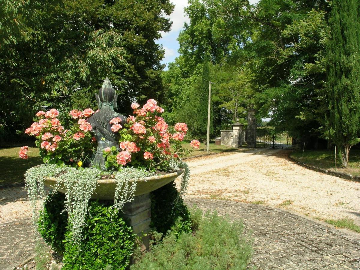 Chateau Du Bourbet Cherval Exterior photo