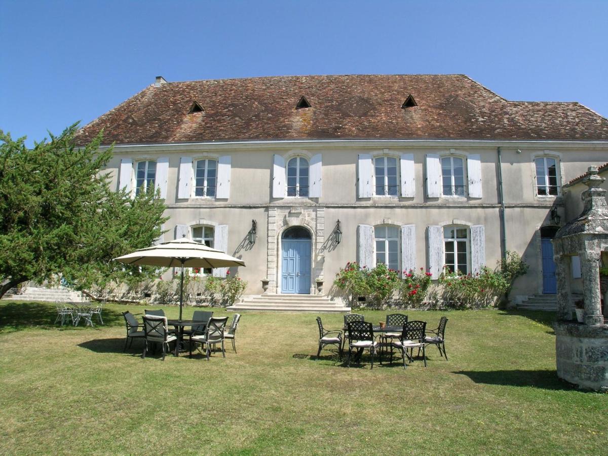 Chateau Du Bourbet Cherval Exterior photo