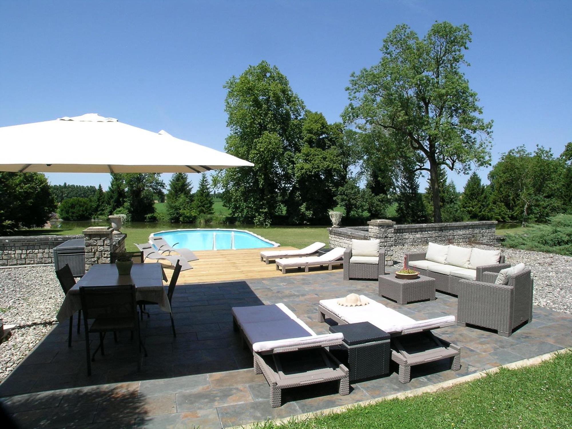 Chateau Du Bourbet Cherval Exterior photo